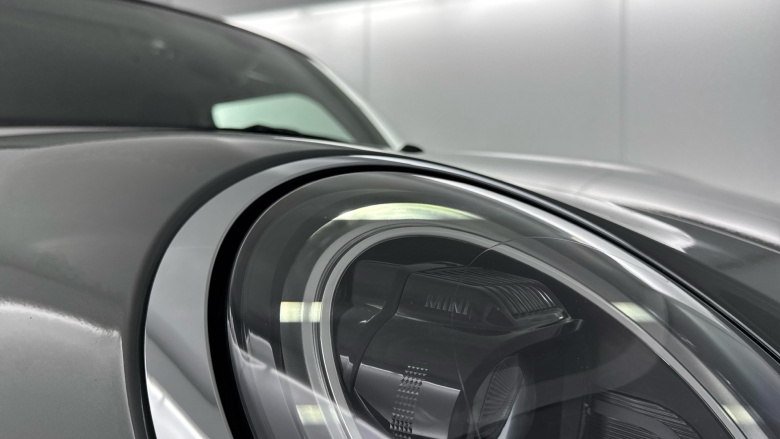 MINI Hatchback 1.5 Cooper Classic 3dr Petrol Hatchback